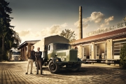 oort-mb-truck-fatherson