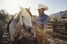 OORT-guy-with-horse