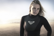 oort-surfgirl-portrait