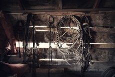 OORT-ropes-in-barn